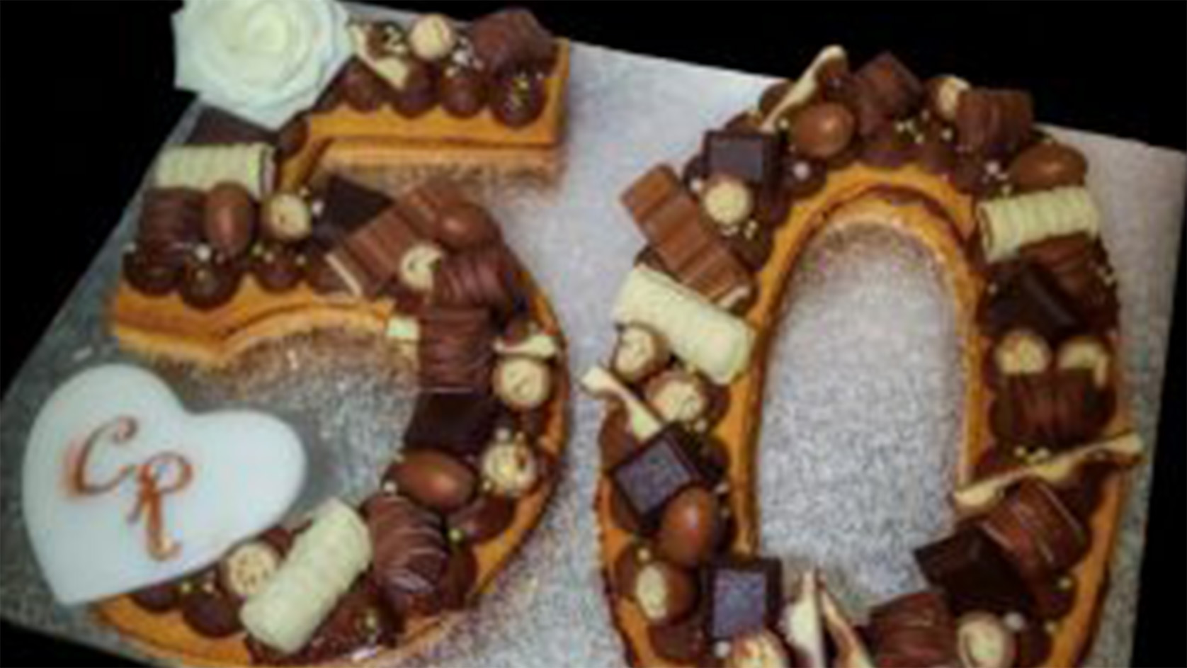 Évenemment personnalisé-Cr-Lounge-Club-privé-libertin-NUMBER CAKE